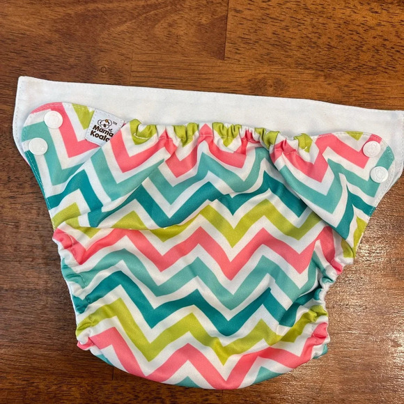 Mama Koala reusable diaper multicolor chevron - Picture 5 of 5